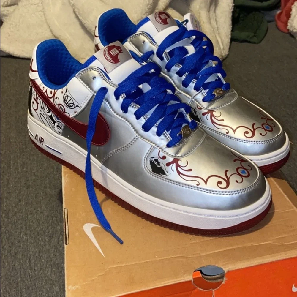 Lebron Air Force Ones - Picture 1 of 3
